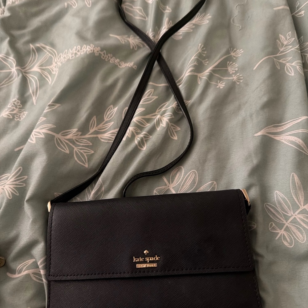 Kate Spade Elegant Black Crossbody Bag